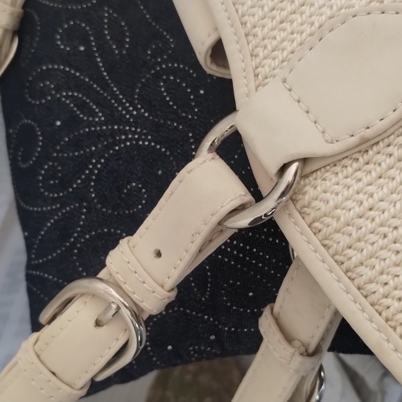 #5 PRICE REDUCED x2 Ivory THE SAK Crochet- Look Bag w magnetic closure - Picture 1 of 16